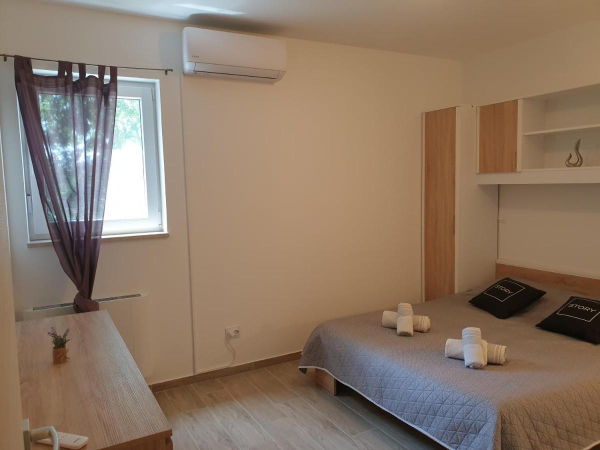 Apartments Valeria Divsici Екстер'єр фото