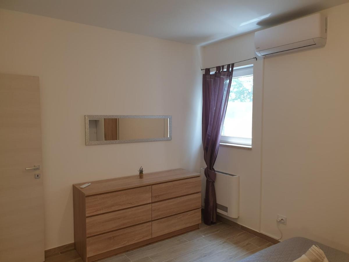 Apartments Valeria Divsici Екстер'єр фото